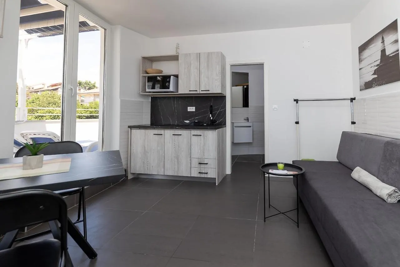 Seaside Apartments With A Swimming Pool Selce, Crikvenica - 19899 0*, 塞尔瑟 克罗地亚